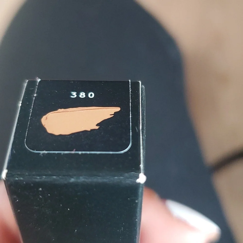 Fenty Pro Filter Instant Retouch Concealer